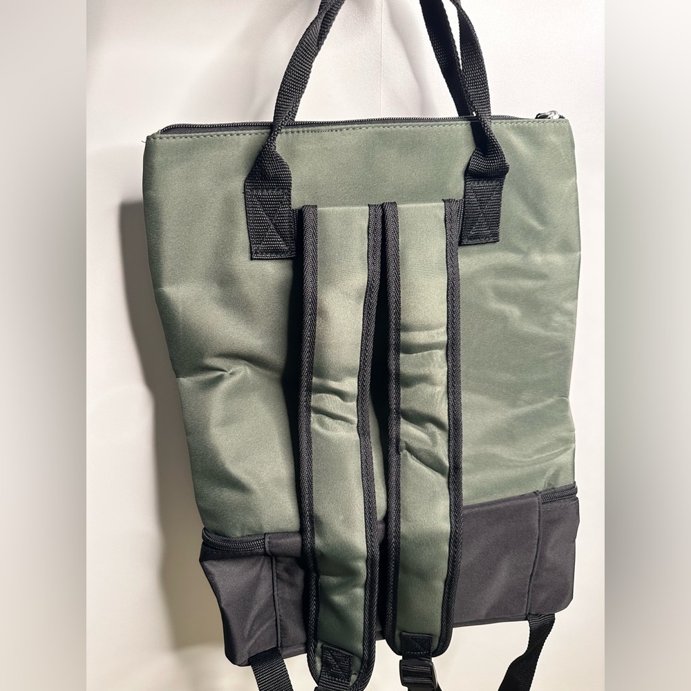 DSW Army Green. Tote bag/Back Pack. - Picture 2 of 3